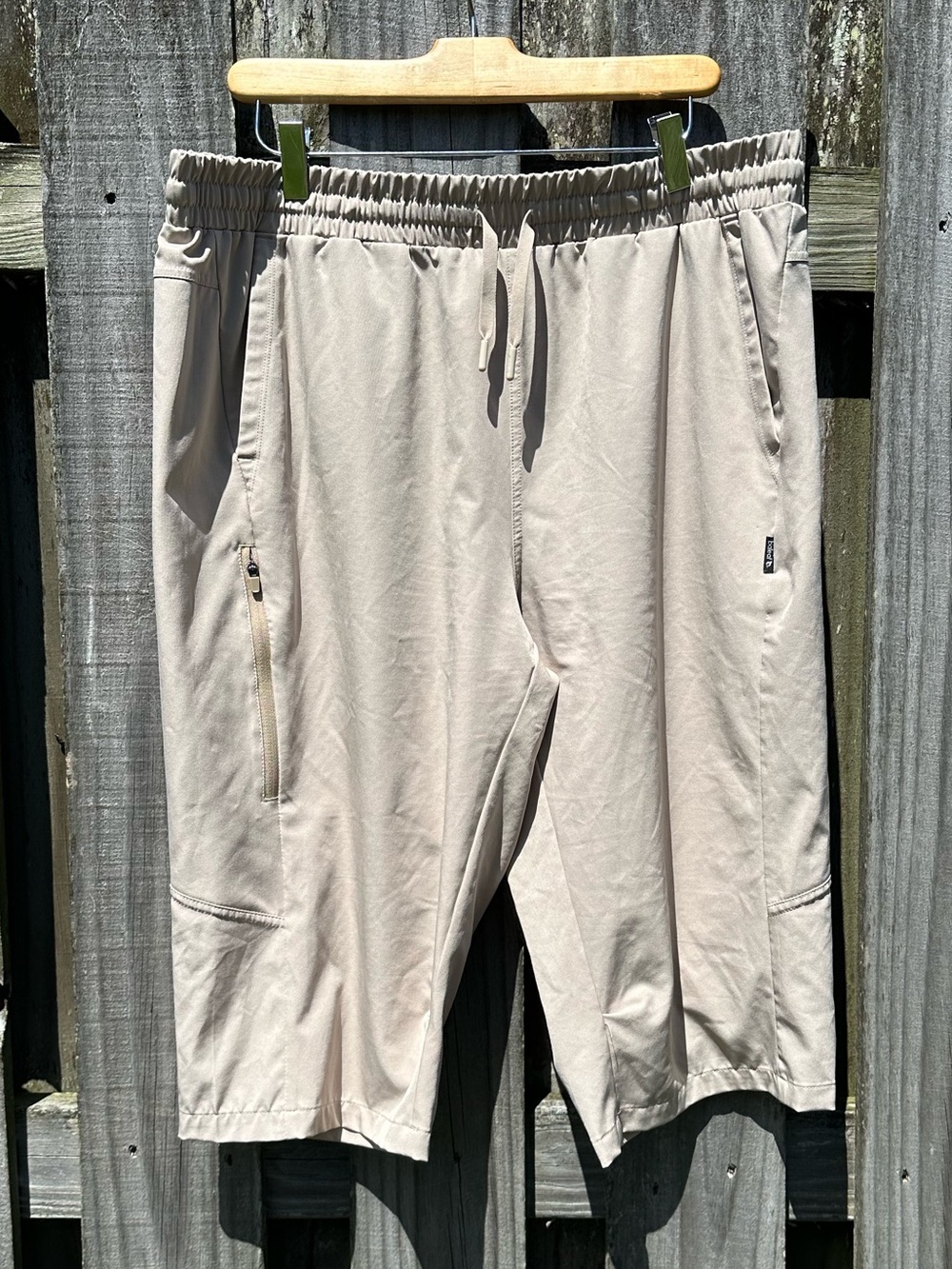 baleaf Womens's Hiking Shorts Below Knee Quick Dry Capris